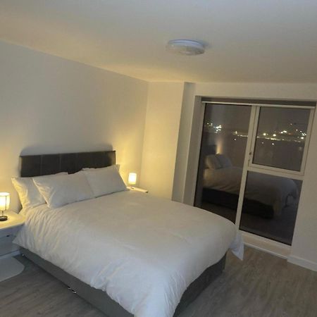 Northfleet Serenity Waterfront 2 Bed Apartment מראה חיצוני תמונה