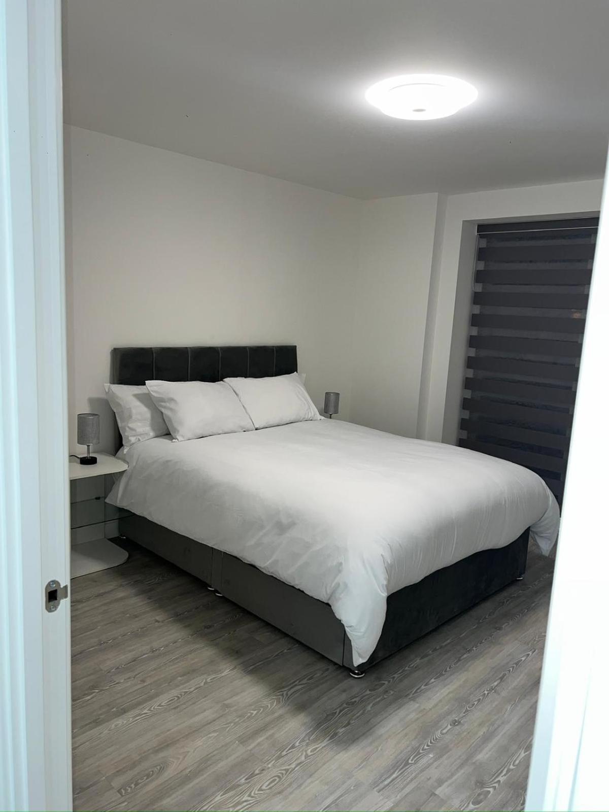 Northfleet Serenity Waterfront 2 Bed Apartment מראה חיצוני תמונה