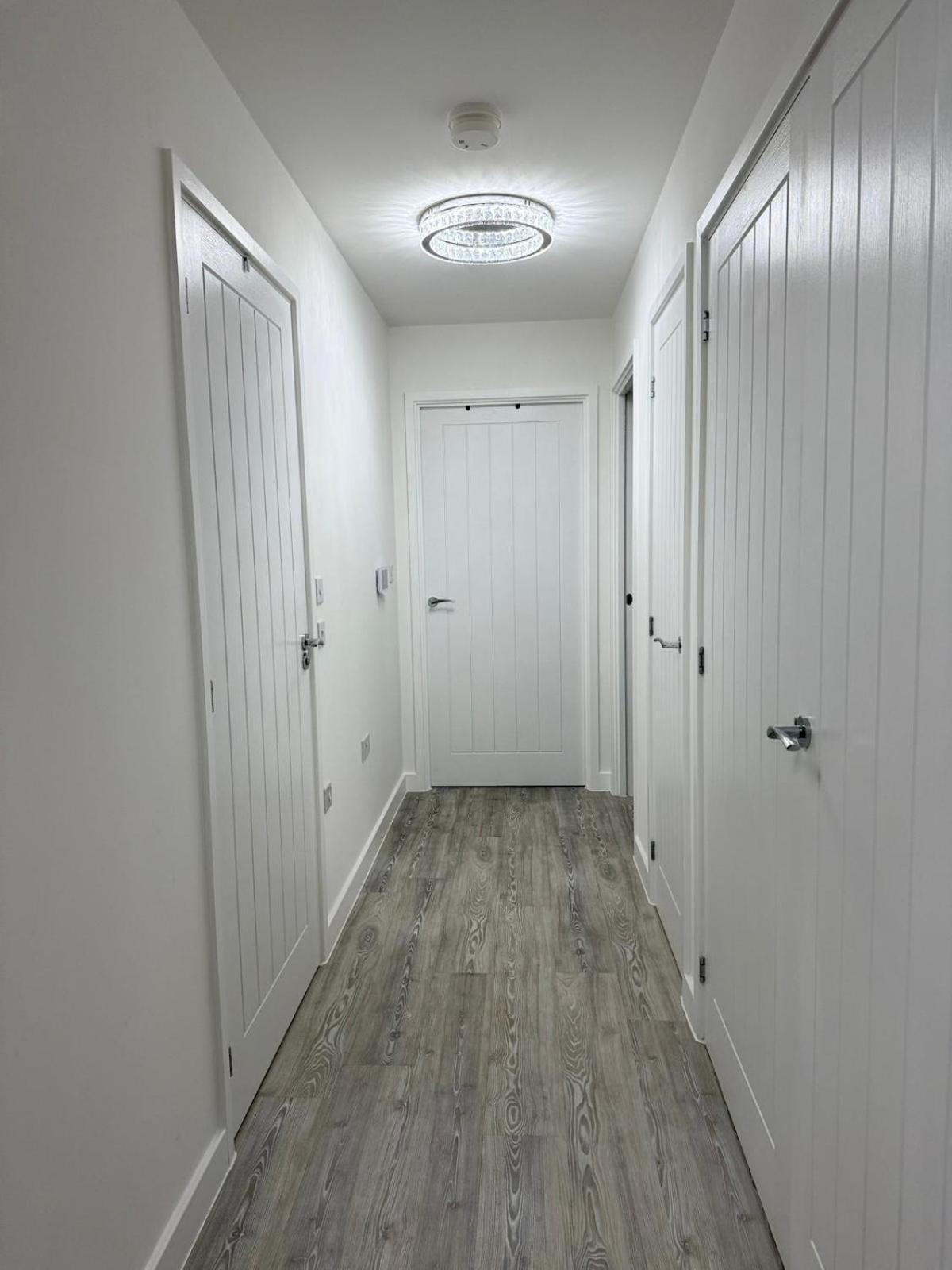 Northfleet Serenity Waterfront 2 Bed Apartment מראה חיצוני תמונה