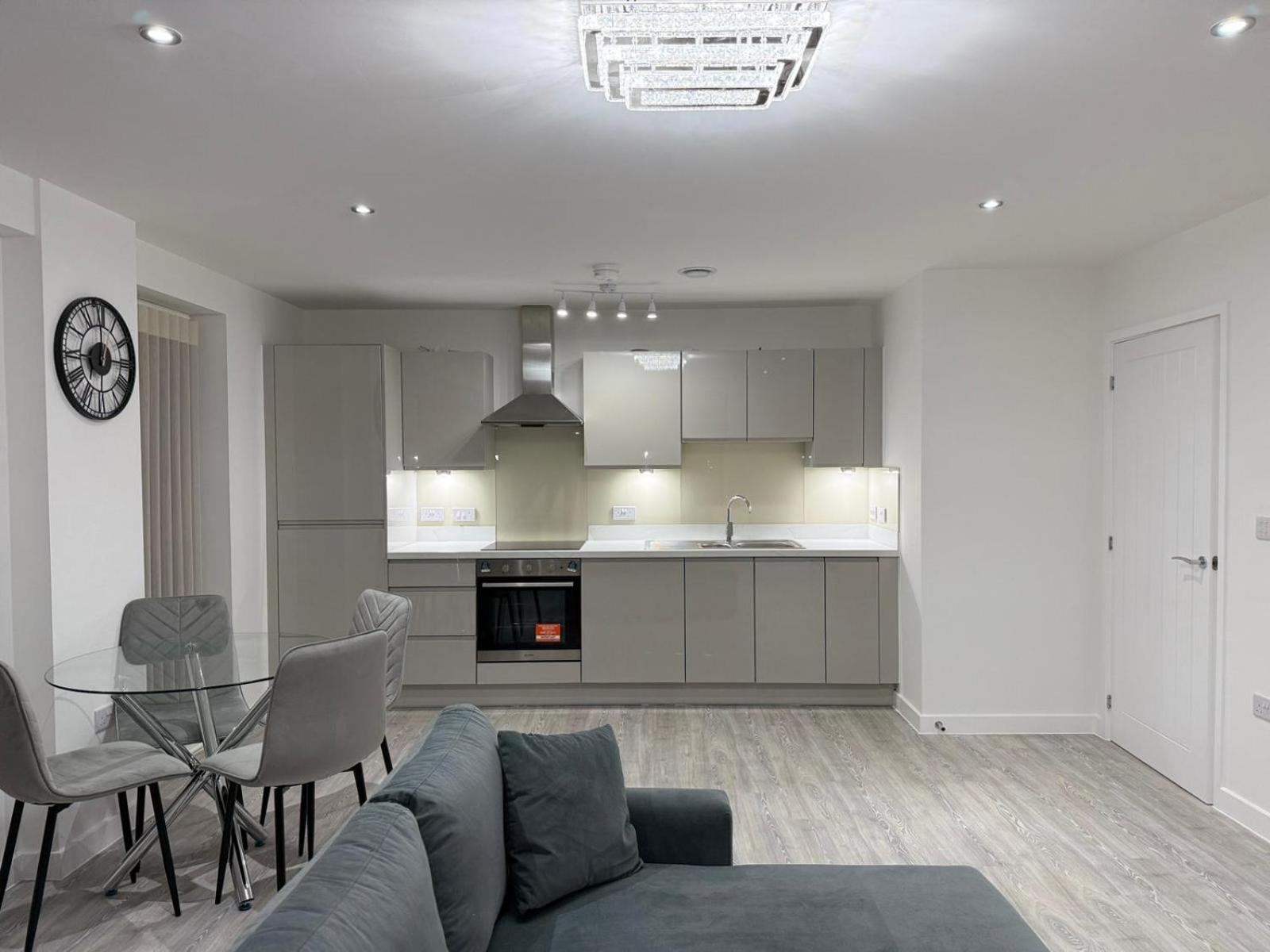 Northfleet Serenity Waterfront 2 Bed Apartment מראה חיצוני תמונה