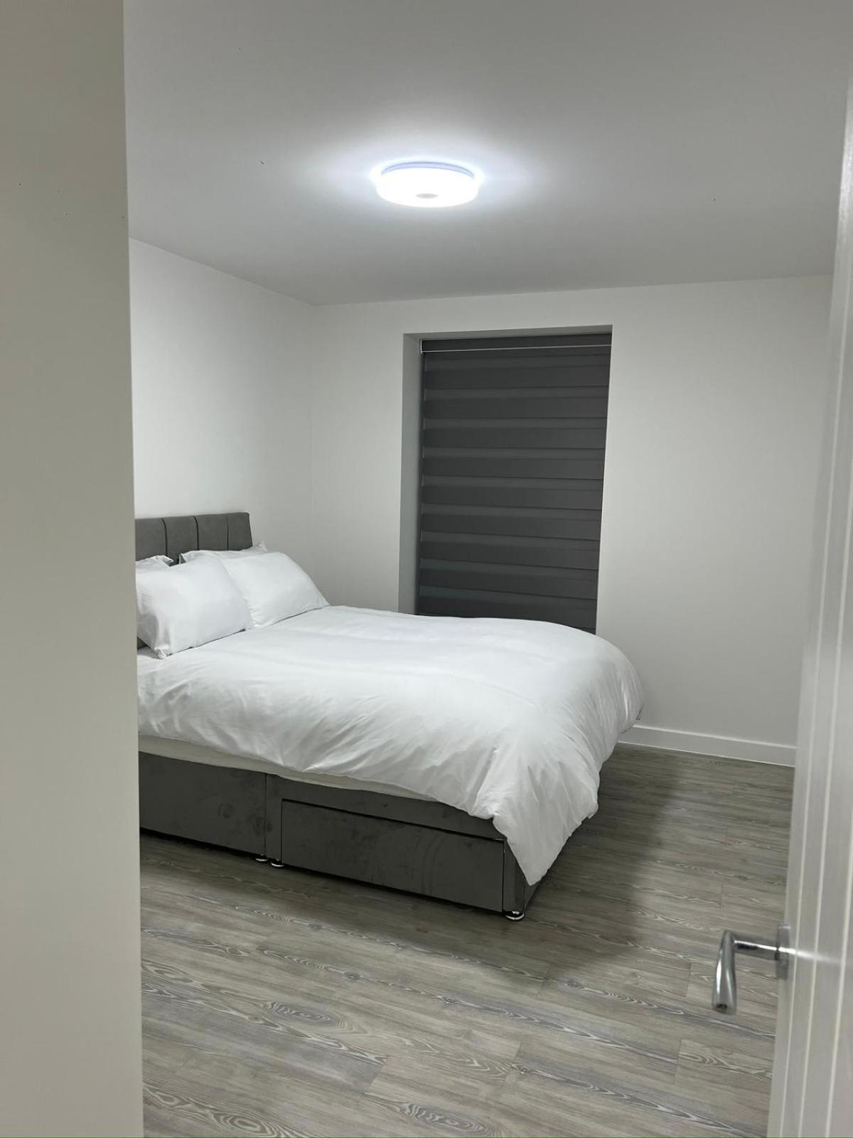 Northfleet Serenity Waterfront 2 Bed Apartment מראה חיצוני תמונה