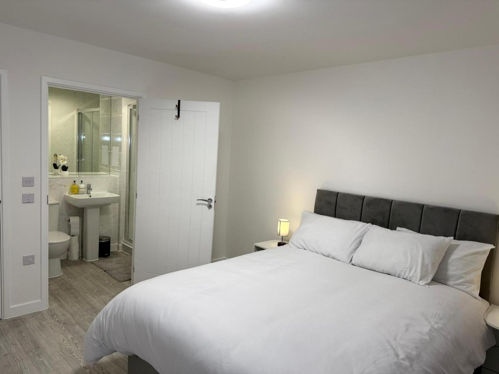 Northfleet Serenity Waterfront 2 Bed Apartment מראה חיצוני תמונה