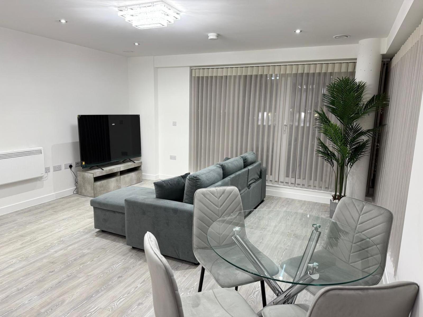Northfleet Serenity Waterfront 2 Bed Apartment מראה חיצוני תמונה