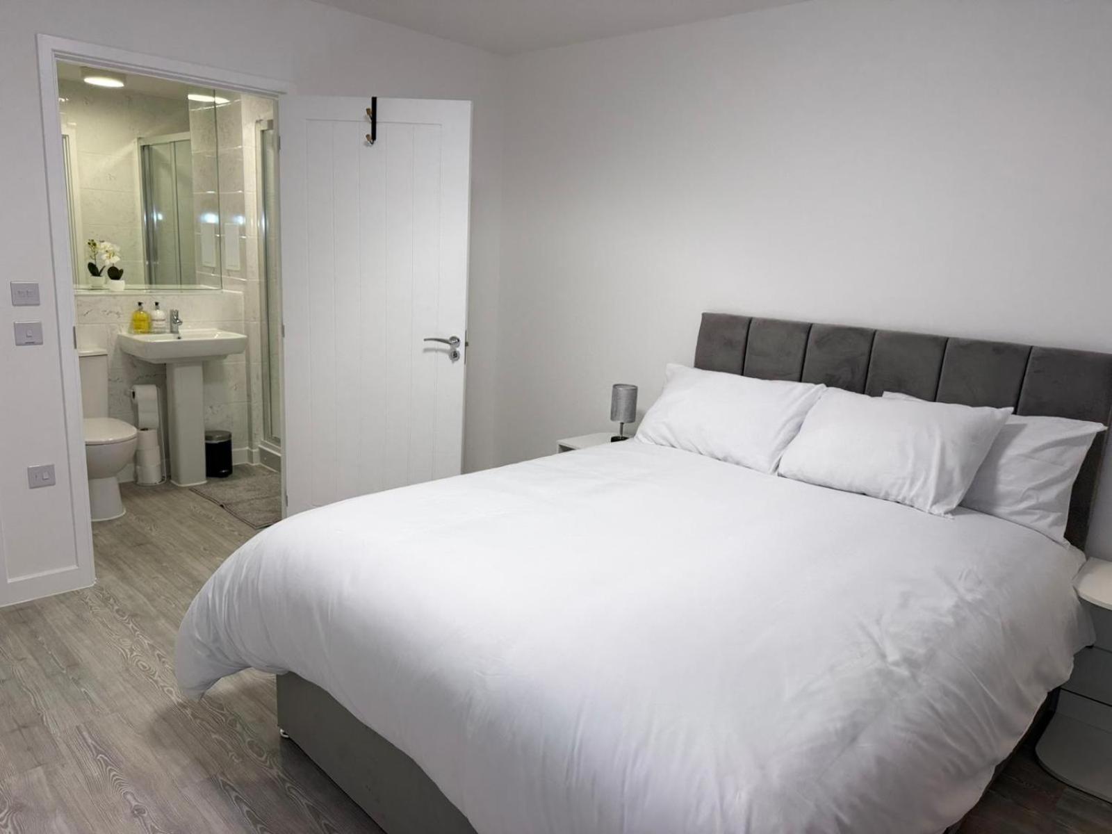 Northfleet Serenity Waterfront 2 Bed Apartment מראה חיצוני תמונה
